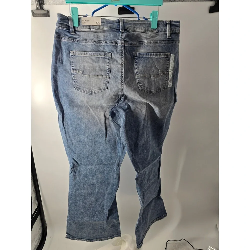 Maurices M Jeans Womens 20W Short Blue High Rise Curvy Flare Medium Wash Denim - Picture 3 of 11